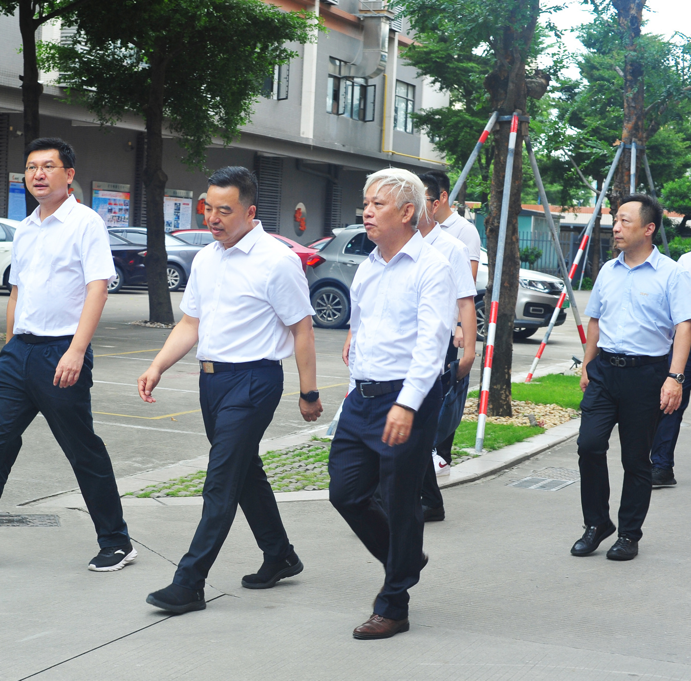 中山市领导到威浦电器走访调研 中山市领导到威浦电器走访调研